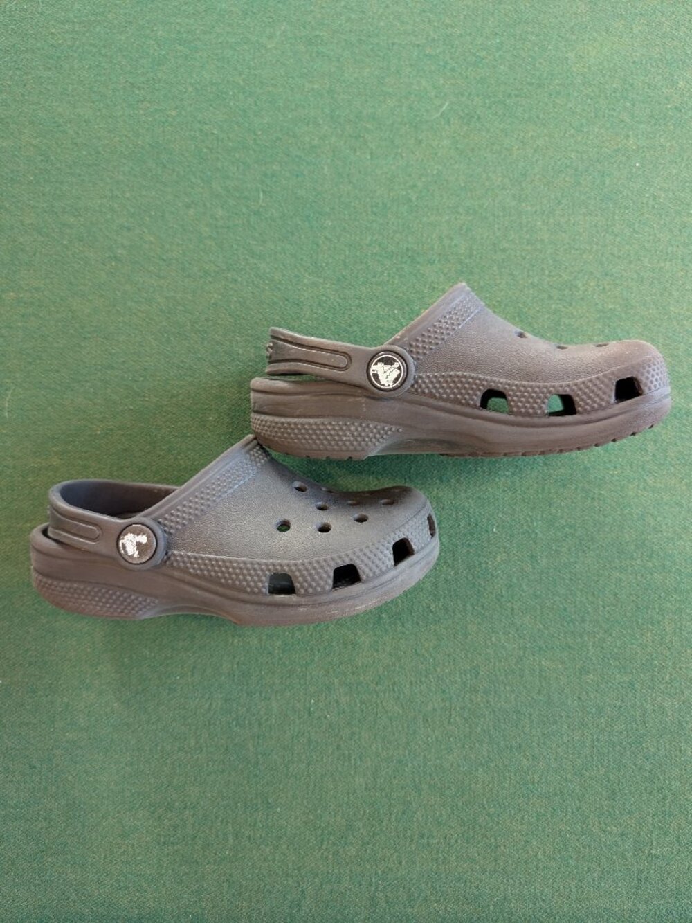 CROCS Black Kid's Size 10 💙